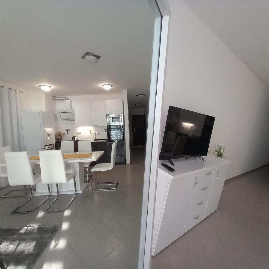 Appartamento Apartman Nehaj Senj  Esterno foto