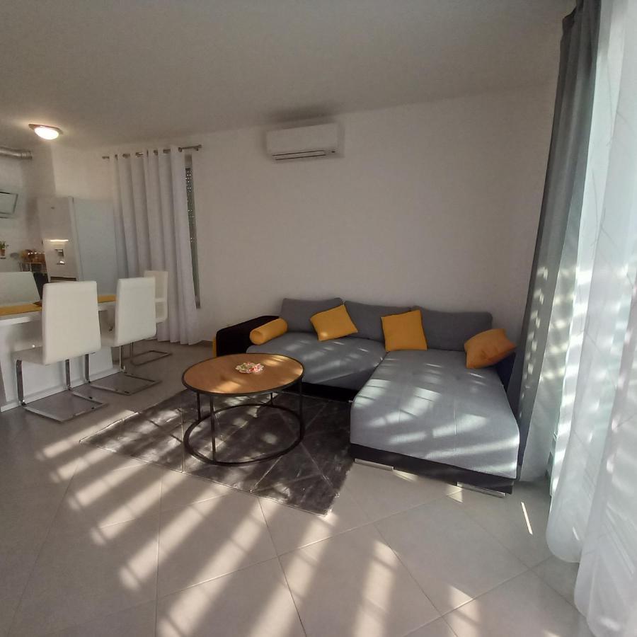 Appartamento Apartman Nehaj Senj  Esterno foto
